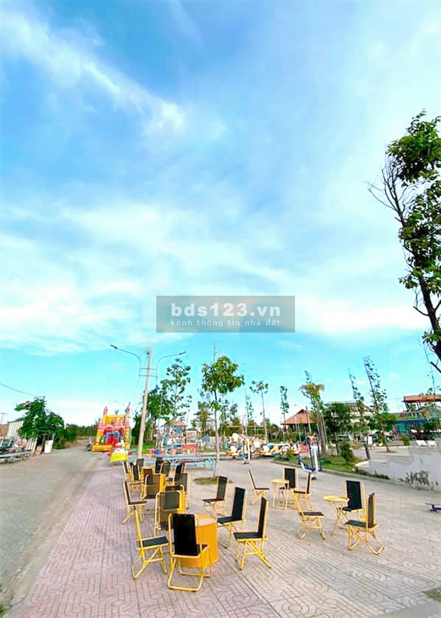 Dịch cần bán lô đất gần chợ chiết khấu 7%, liên hệ xem đất 0368449837, dự án Thạnh Phú
