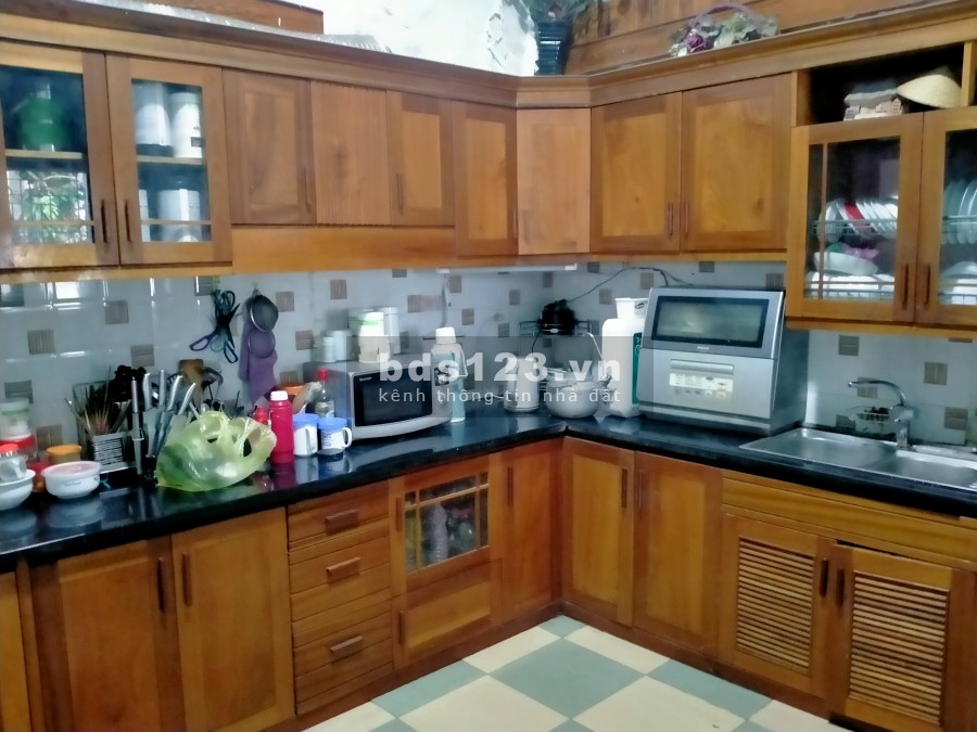 Bán nhà 3 tầng mặt đường Đặng Nguyên Cẩn Tp Vinh 95,6m2 giá 3,xx tỷ Hướng TTM, có thể Kinh Doanh