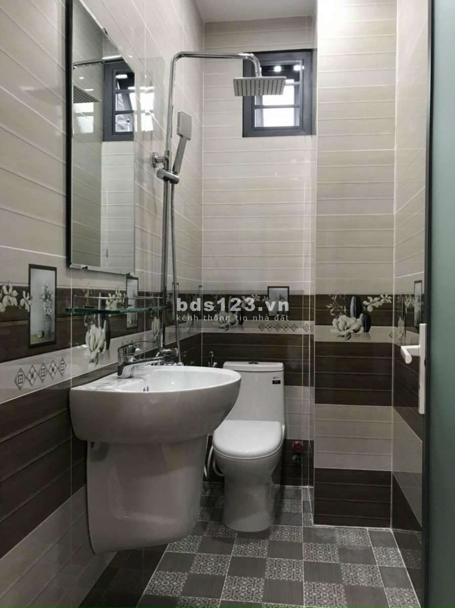 Bán nhà siêu phẩm Tân Sơn Nhì, đúc kiên cố 5 tầng giá rẻ chỉ 6.4 tỷ, hoàn công đầy đủ