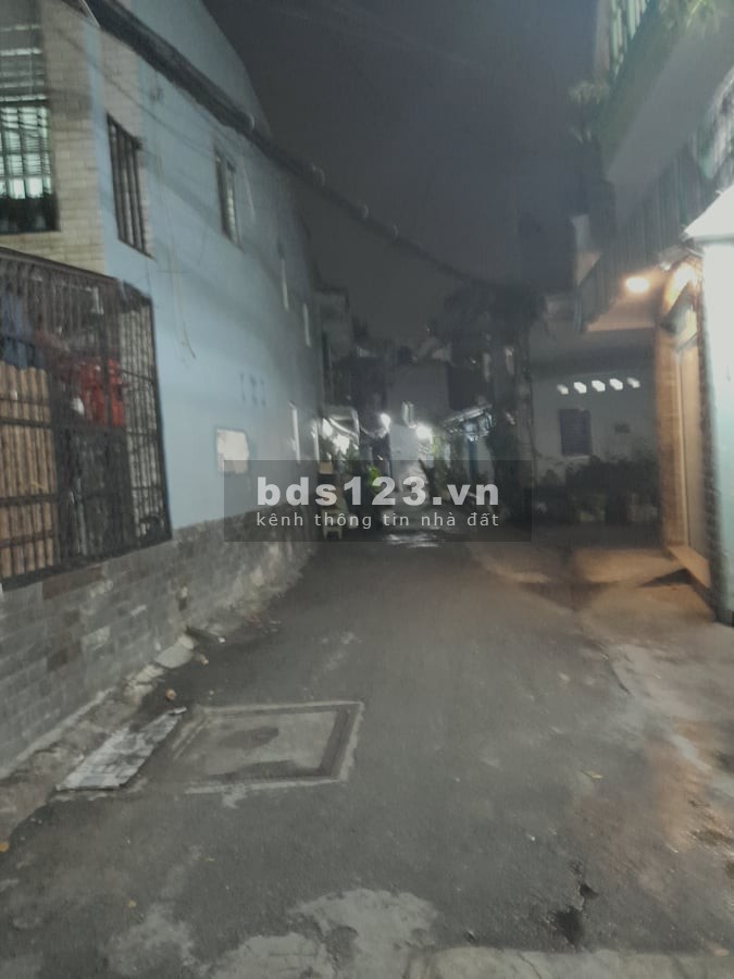 Bán nhà 43m2(4.3 x10) 2 tầng, giảm 200 triệu chỉ còn 3 tỷ 8, Phú thọ Hòa, Quận Tân Phú