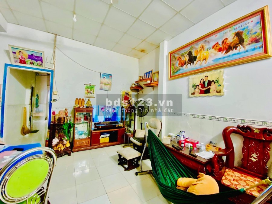 Bán nhà đường Phạm Đăng Giản, giáp Tân Phú, 85m2, HXH, giá chỉ ngang giá đất.