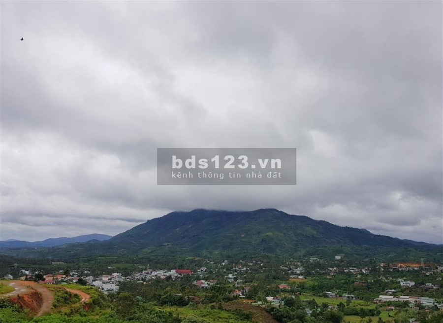 Đất đẹp đón đầu nhà đầu tư diện tích 190m2 giá 1.1 tỷ, địa thế đất triền nhẹ, nhìn ngắm view tứ phía