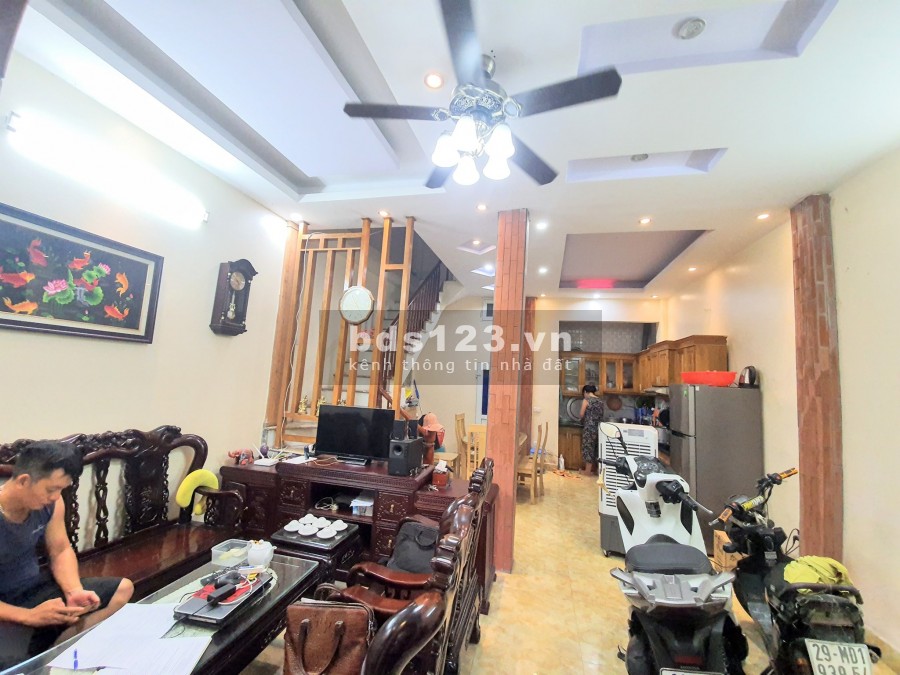 Bán nhà Thịnh Hào phân lô, gần phố, cực đẹp, diện tích 30m2, giá bán nhanh 2.9 tỷ