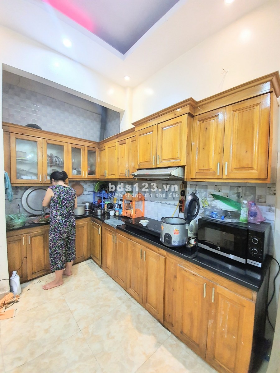Bán nhà Thịnh Hào phân lô, gần phố, cực đẹp, diện tích 30m2, giá bán nhanh 2.9 tỷ