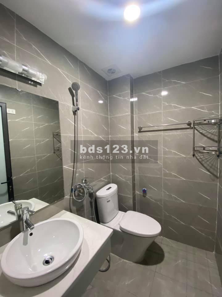 Bán nhà nguyên căn siêu phẩm nhà Mỹ Đình, thiết kế hiện đại, ở ngay, diện tích 37m2, nhỉnh 3 tỷ