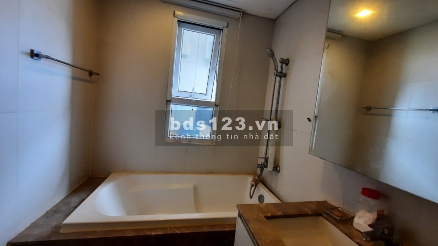 Cho thuê chung cư Golden Palace Mễ Trì, 2PN, 88m2, full đồ, 13 triệu. LH 0912974611