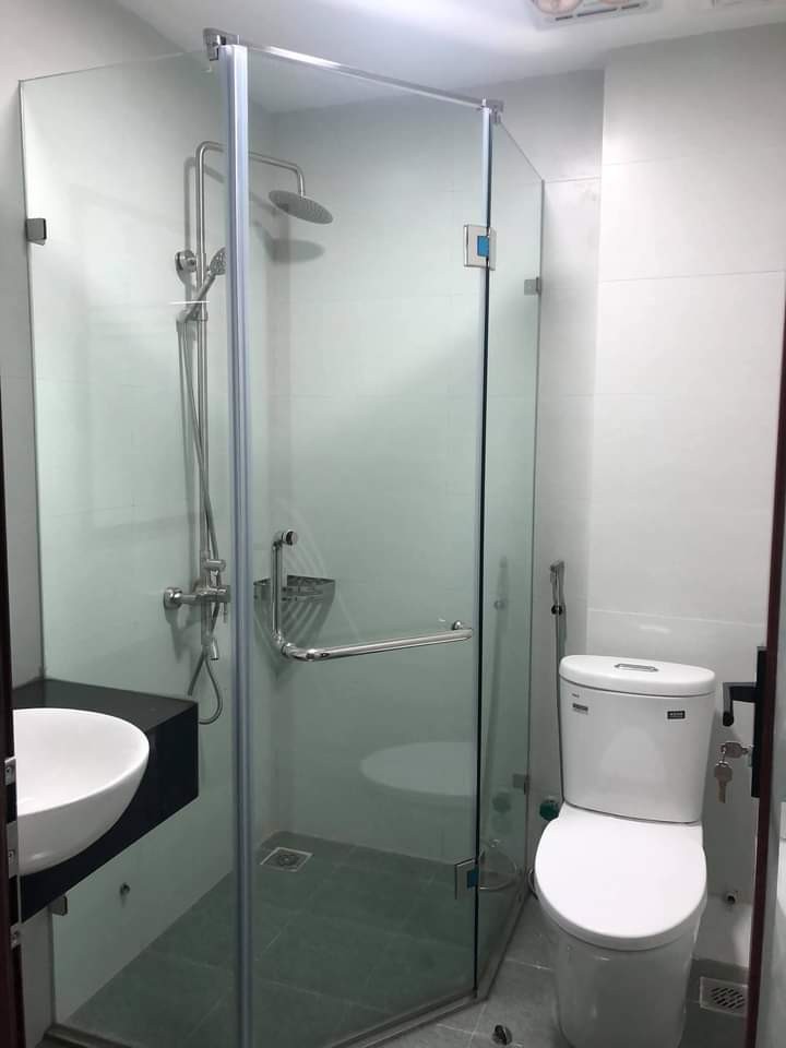 Cần bán nhà phố Trần Khát Chân, diện tích 45m2, ngõ thông cách ô tô 20m, giá bán 4.3 tỷ