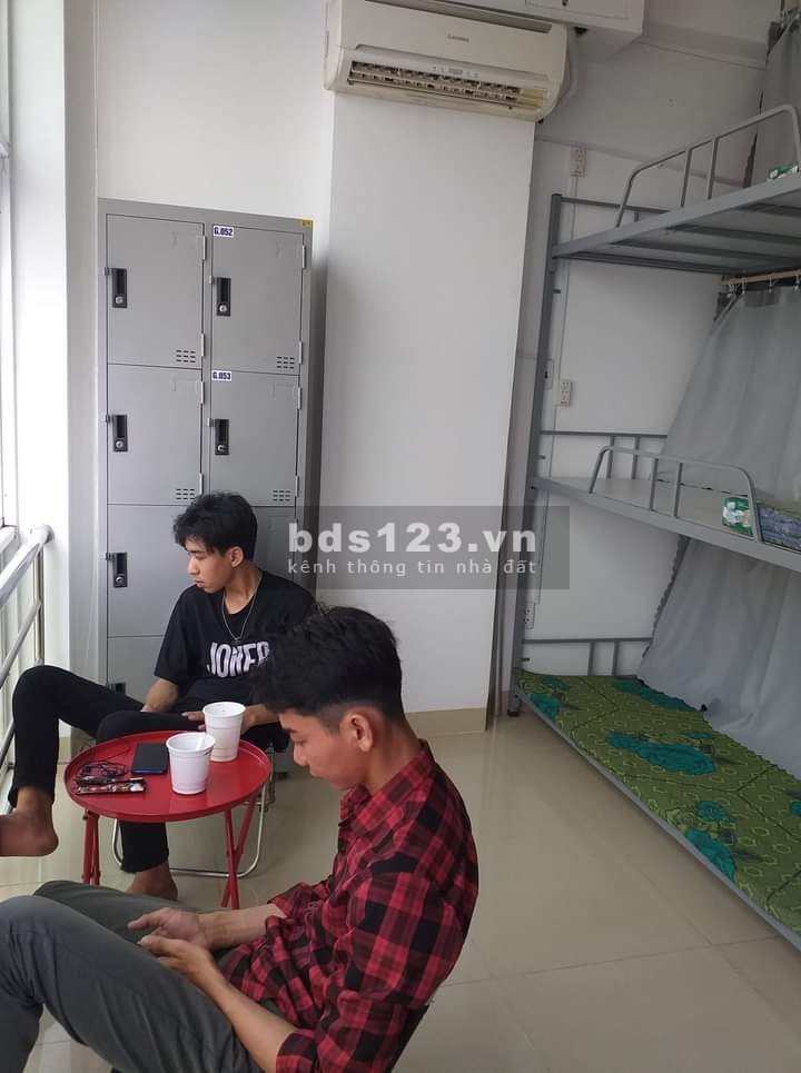 Ký túc xá 52, Quận 10 , giảm chỉ còn 850k/tháng, tiện ích xung quanh đủ, khu dân trí