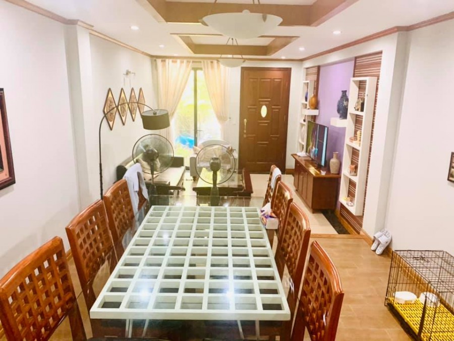 Phân lô khu Vip Đặng Thai Mai, ô tô vào nhà có sân vường, 2 mặt thoáng vĩnh viễn