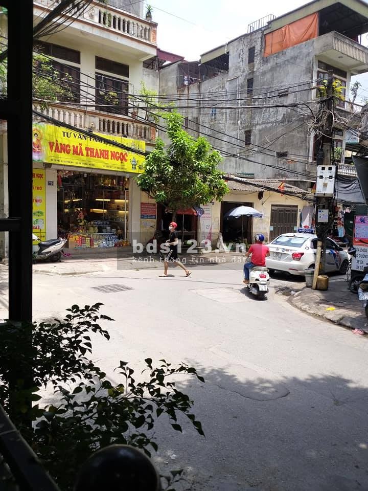 Bán đất Bát Khối, Long Biên, ô tô tránh, kinh doanh tiện, dt 56m2, mặt tiền 4.8m, giá 2.75 tỷ