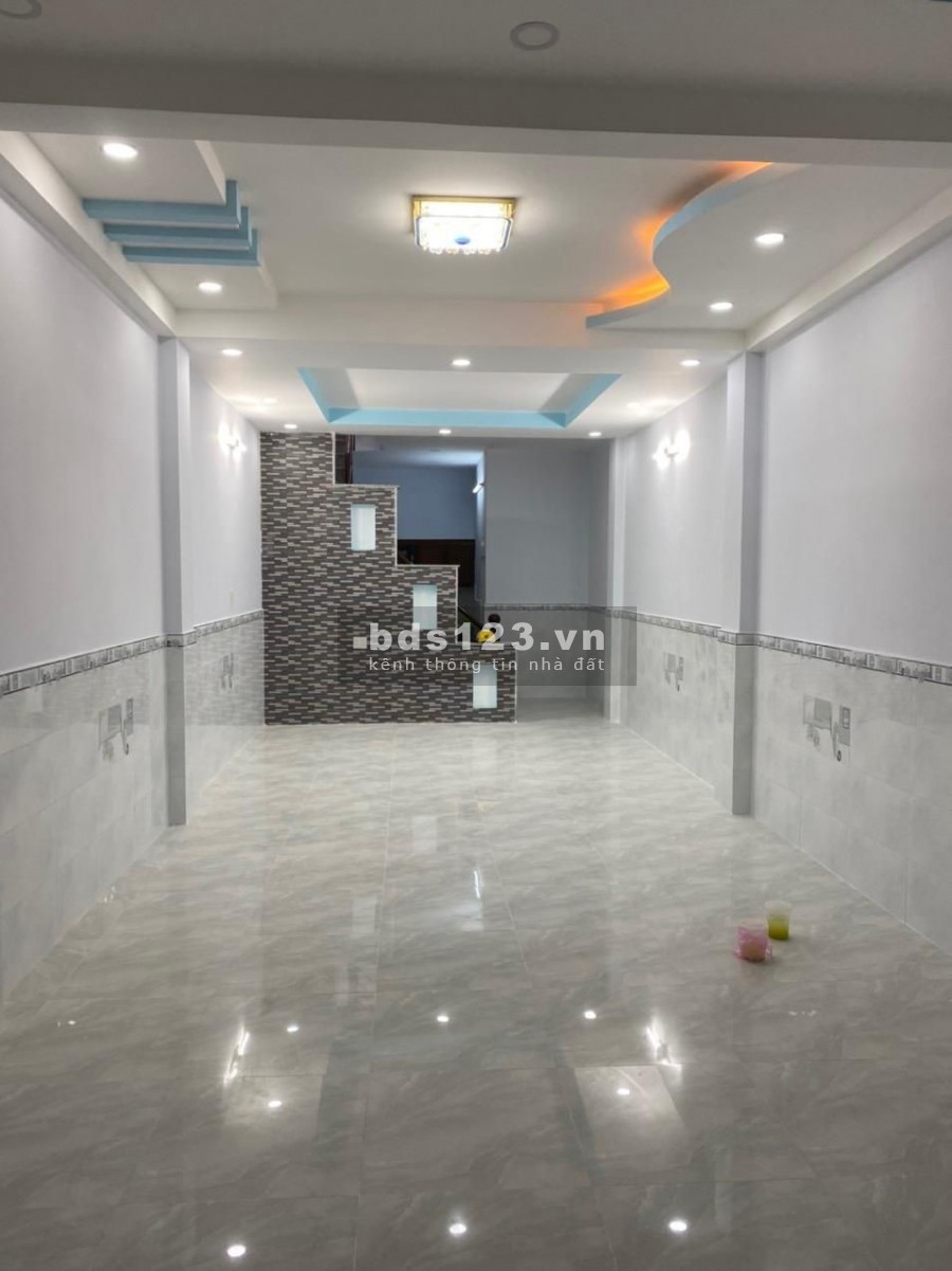 Giá bán 6,8 tỷ nhà hẻm xe hơi Phú Thọ Hòa, Quận Tân Phú diện tích 70m2, 3 phòng ngủ