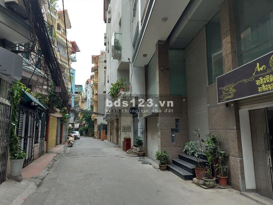 Bán nhà gần hồ Hoàng Cầu – Mai Anh Tuấn diện tích sử dụng 50m2 giá bán 5.85 tỷ, sổ sẵn