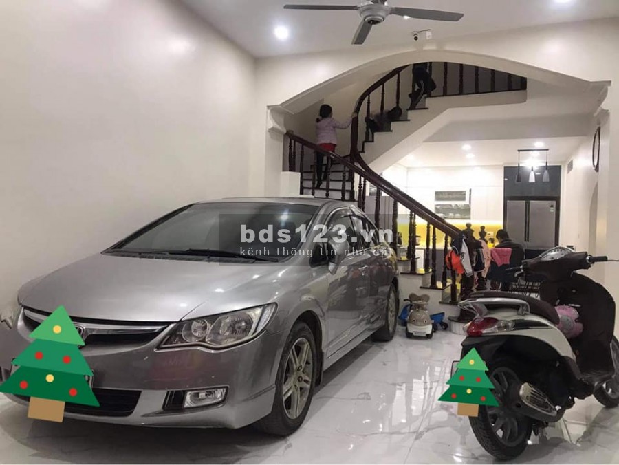 Bán nhà nguyên căn chính chủ Minh Khai, ô tô vào nhà view City dtsd 57m2, giá nhỉnh 9 tỷ
