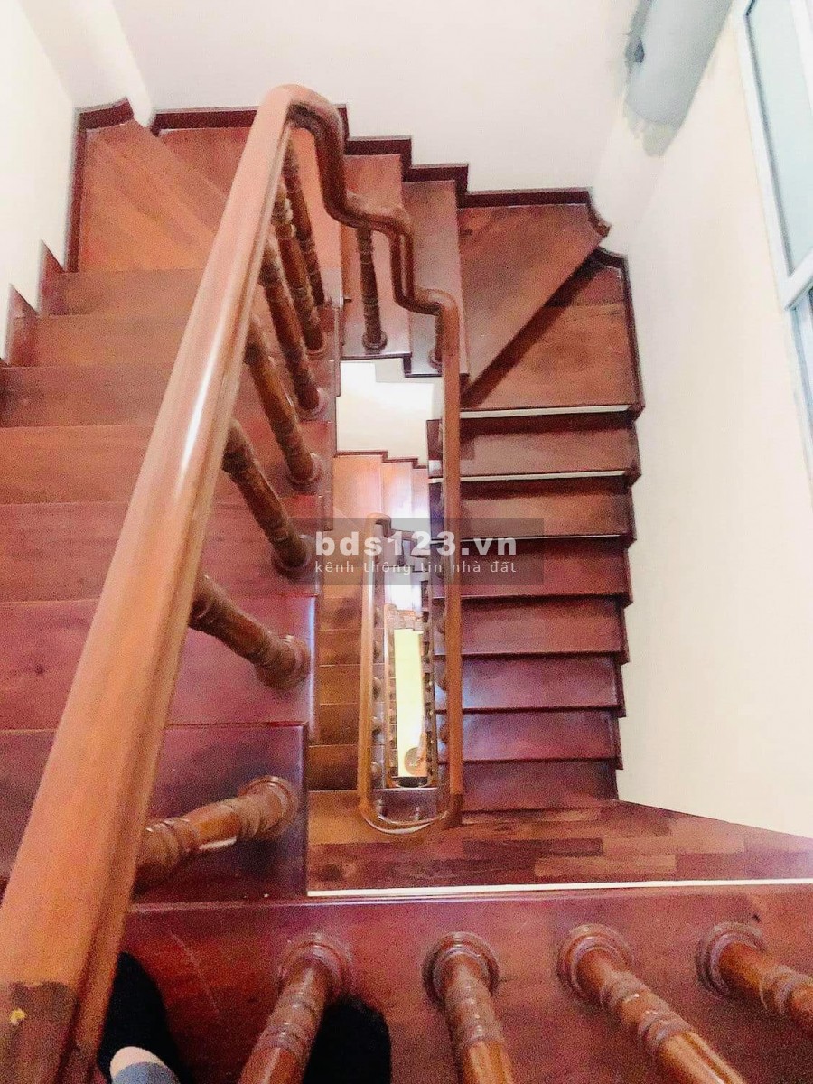 Bán nhà nguyên căn phố Trần bình, Cầu Giấy, siêu vị trí, sổ đỏ, dt 46m2, giá nhỉnh 5 tỷ