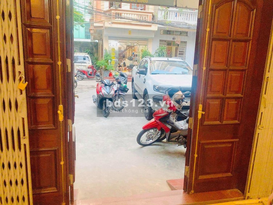 Bán nhà nguyên căn phố Trần bình, Cầu Giấy, siêu vị trí, sổ đỏ, dt 46m2, giá nhỉnh 5 tỷ
