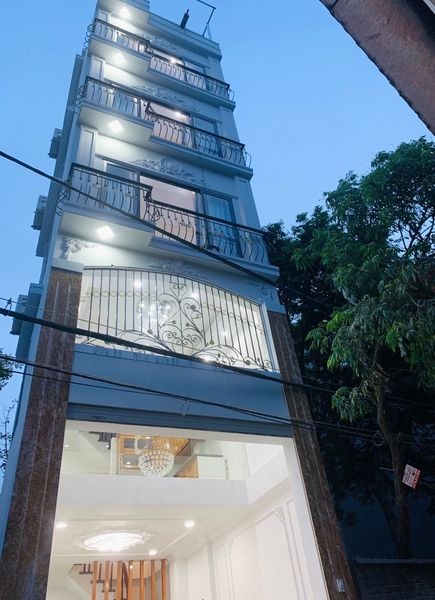 Bán gấp nhà Nguyễn Chính lô góc 3 mặt thoáng, giá bán chỉ 1.9 tỷ, có thương lượng