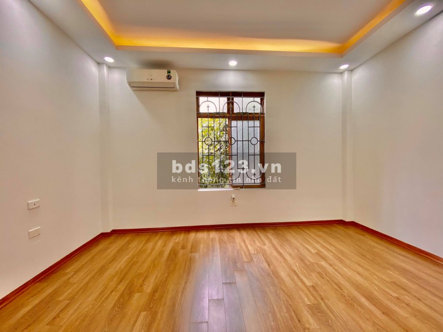 Bán nhà Nguyễn Lân view hồ, 70m, thang máy, 12 phòng cho thuê 40tr/ tháng, nhỉnh 8 tỷ