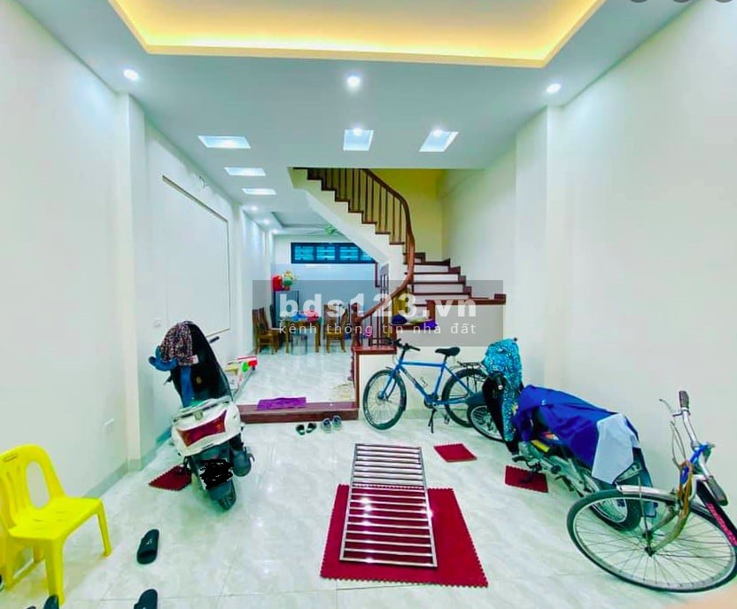Bán nhà Cầu Giấy, siêu đẹp, diện tích lớn 54m2 đúc kiên cố 6 tầng, còn mới giá 6.8 tỷ