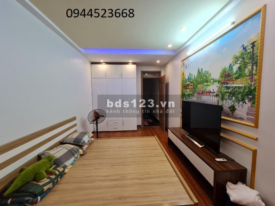Bán nhà đẹp ngõ 153 Thanh Nhàn diện tích sử dụng 37m2 đúc 5 tầng giá bán 2.8 tỷ