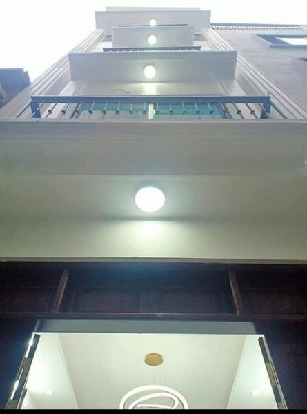 Chính chủ cần bán nhà Cầu Giấy, 5 tầng, ở ngay, 2 mặt ngõ rất rộng, dtsd 27m2, giá 2,65 tỷ