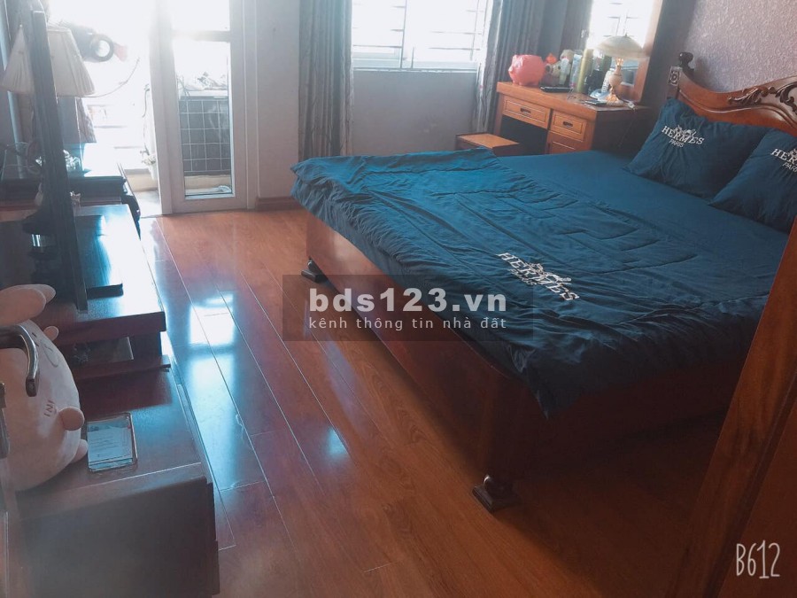 Ngõ 43 Cổ Nhuế - Từ Liêm thiết kế hiện đại 5 tầng diện tích 40m2 ô tô vào nhà, giá 4.2 tỷ