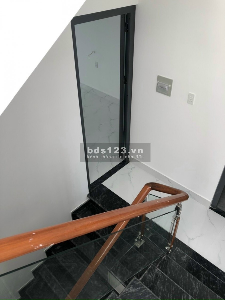 Sở hữu ngay căn nhà mới sau giãn cách, 1 lầu diện tích sử dụng 108m2, sau chợ Bình Chánh