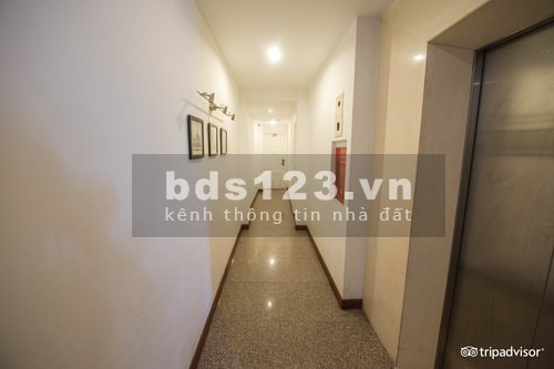Bán nhà Cầu Gỗ, Hoàn Kiếm, diện tích 85m2, 5 tầng, mặt tiền 5m, giảm mạnh 3 tỷ, giá 65 tỷ