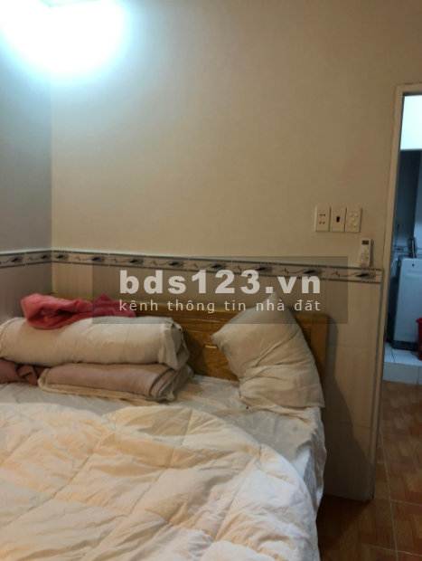 Tôi muốn bán nhà 3 tầng nhỏ xinh, đường Đỗ Nhuận, Quận Tân Phú, đúc bê tông cốt thép