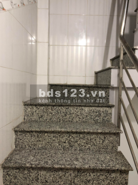 Tôi muốn bán nhà 3 tầng nhỏ xinh, đường Đỗ Nhuận, Quận Tân Phú, đúc bê tông cốt thép