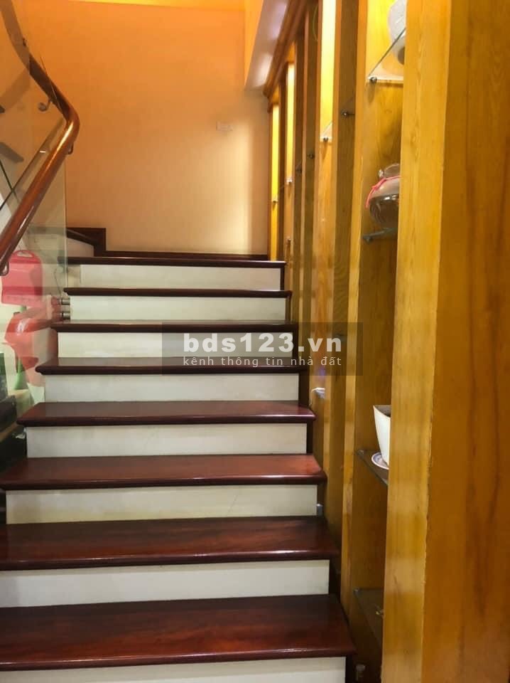 Bán nhà nguyên căn Quận Hai Bà Trưng, biệt thự 3 mặt thoáng giá nhỉnh 6 tỷ, sổ sẵn