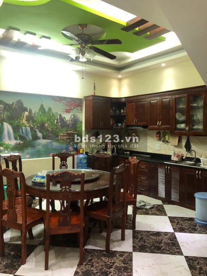 Bán nhà nguyên căn Quận Hai Bà Trưng, biệt thự 3 mặt thoáng giá nhỉnh 6 tỷ, sổ sẵn