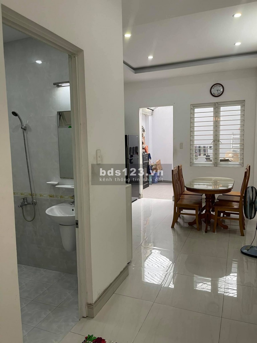 Bán Nhà Nguyễn Ảnh Thủ, Quận 12, diện tích sử dụng 4x25, 3 tầng đúc cực đẹp, lhcc