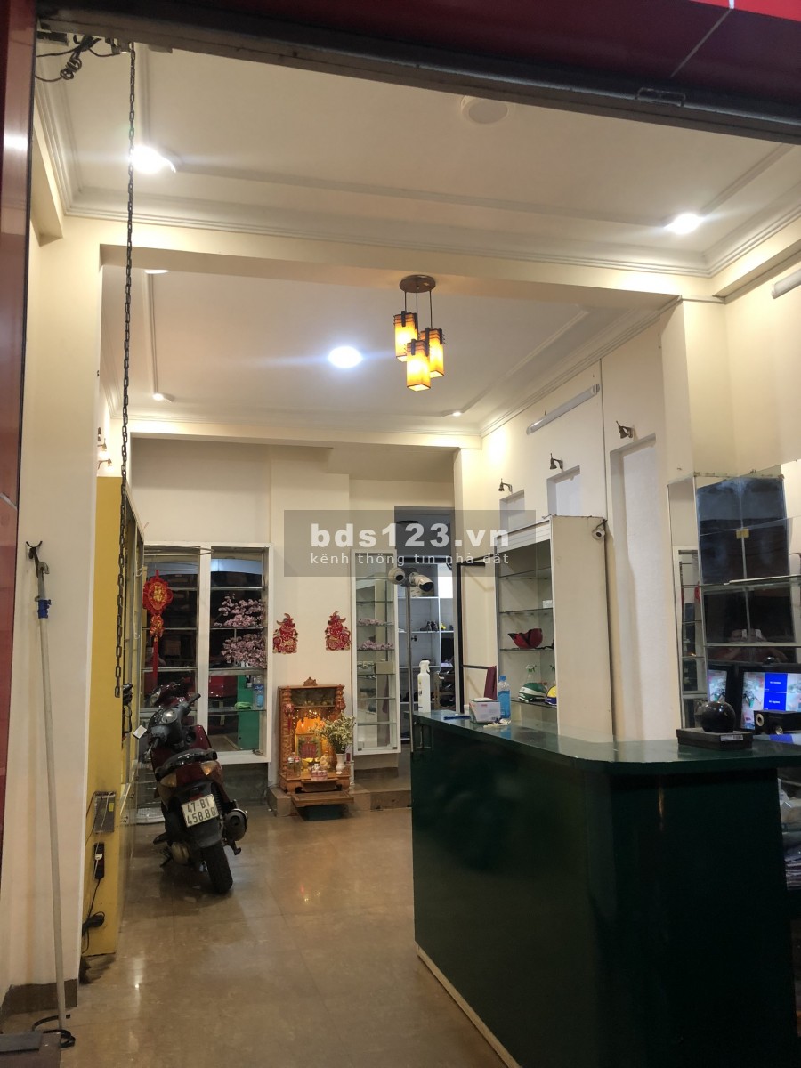 Bán nhà 5 tầng mặt tiền đường lớn, ngay trung tâm, liên hệ xem nhà 0972782808