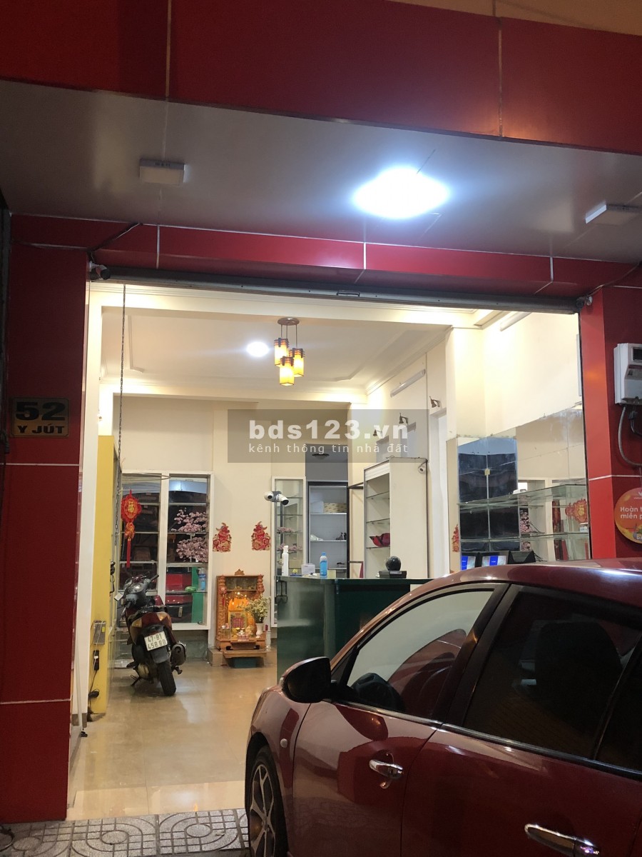 Bán nhà 5 tầng mặt tiền đường lớn, ngay trung tâm, liên hệ xem nhà 0972782808