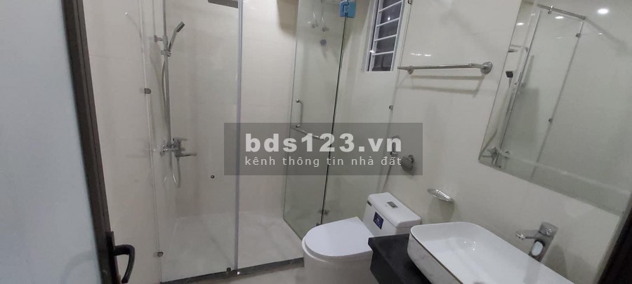 Nhà đẹp nguyên căn Nguyễn Hoàng tặng nội thất, dân trí cao, an sinh đỉnh, đúc 5 tầng kiên cố