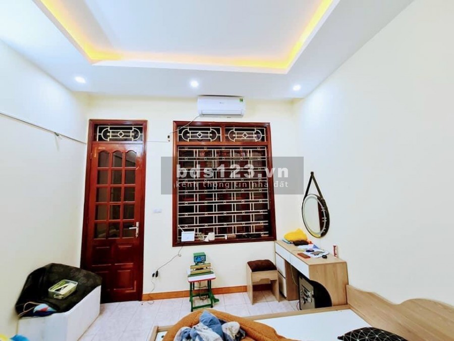 Gốc Đề, nhà nguyên căn có kiến trúc đẹp, vào ở luôn, diện tích 68m2 4 tầng, giá bán 5 tỷ