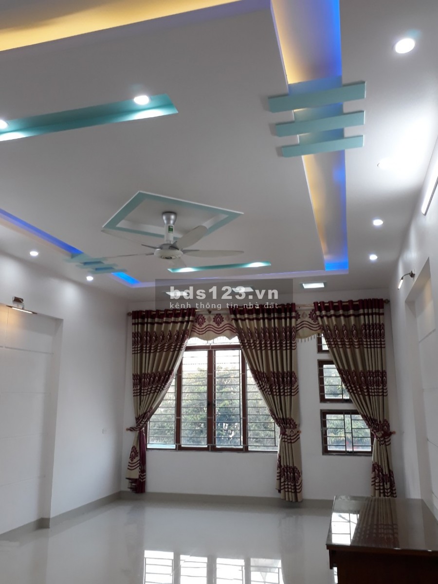 Bán nhà 3 tầng (Mặt đường QL 32C) tại khu 1, CẦU BƯỞI, Thị trấn Hùng Sơn, Huyện Lâm Thao, Phú Thọ