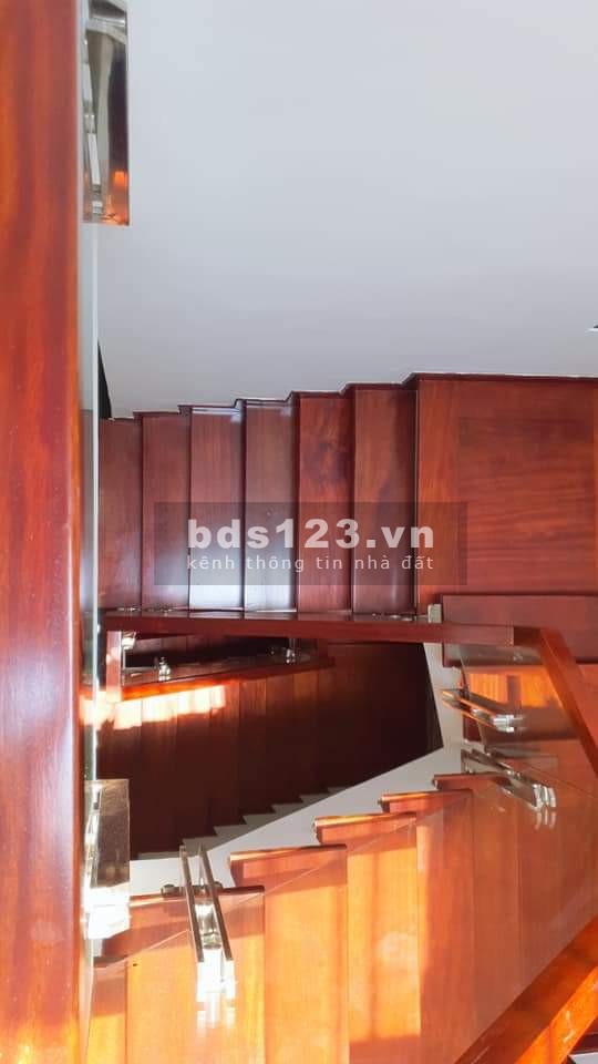Cần bán Nhanh nhà Lê Quang Đạo, dt 50m2 4 tầng 5 P Ngủ, nhà mới 99%, giá 4 tỷ hơn