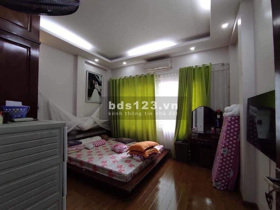 Bán Gấp Nhà Hai Bà Trưng, 40m2,5Tầng, Gía 3.7 tỷ - Gõ Thông, Gần Phố, Kinh Doanh Siêu Lợi Nhuận