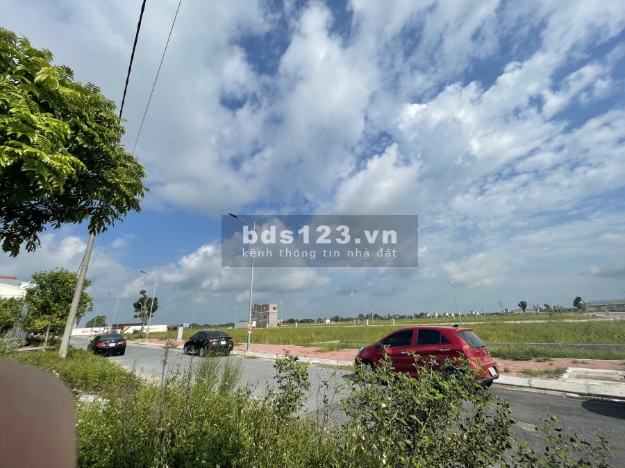 Còn 2 lô view vườn hoa tại trung tâm Thị trấn Vương Tiên Lữ Hưng Yên, lh 0973078232
