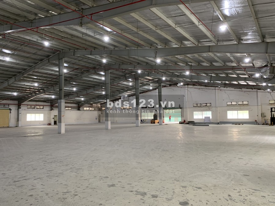 Cho thuê kho xưởng 2000m2 đường Tăng Nhơn Phú, Phước Long B, Quận 9