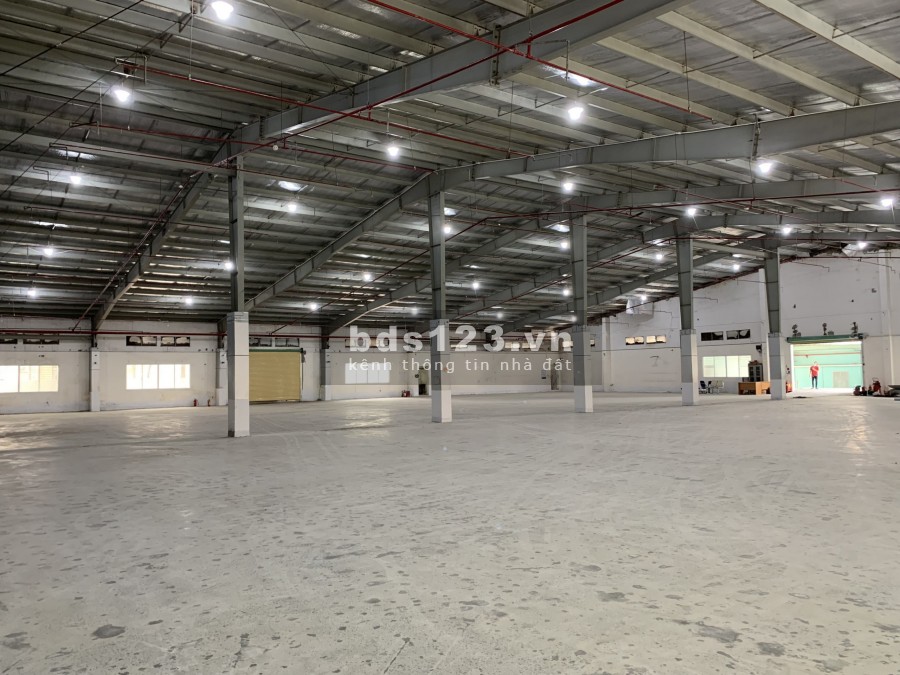 Cho thuê kho xưởng 2000m2 đường Tăng Nhơn Phú, Phước Long B, Quận 9
