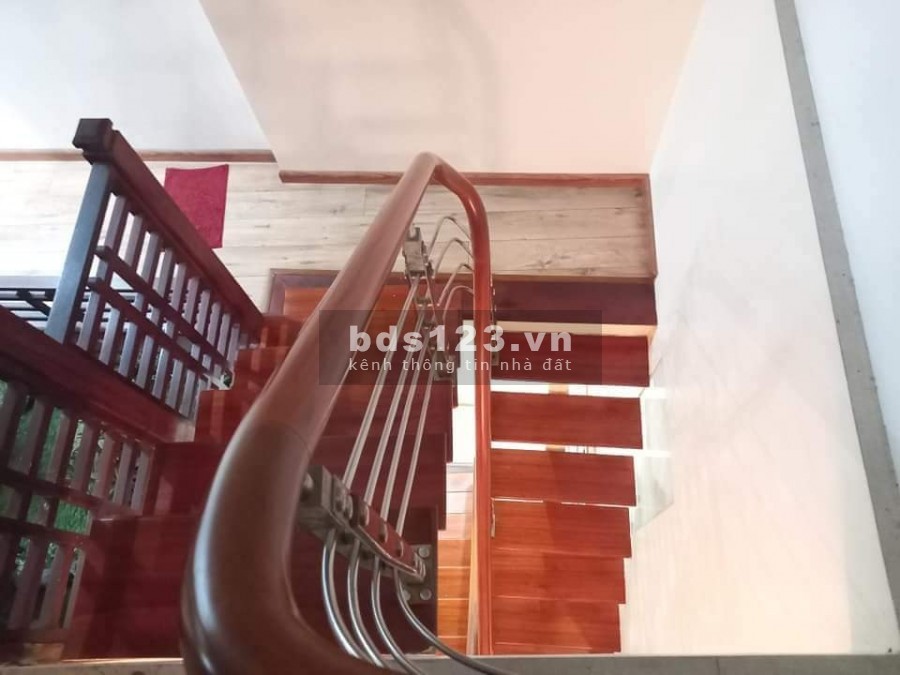 Bán nhà vị trí đẹp, phân lô Quận Đội, đúc kiên cố 4 tầng, sổ đỏ nằm kép chờ khách hữu duyên