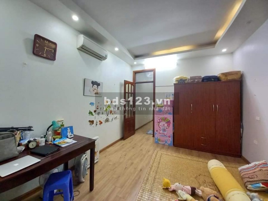 Bán nhà vị trí đẹp, phân lô Quận Đội, đúc kiên cố 4 tầng, sổ đỏ nằm kép chờ khách hữu duyên