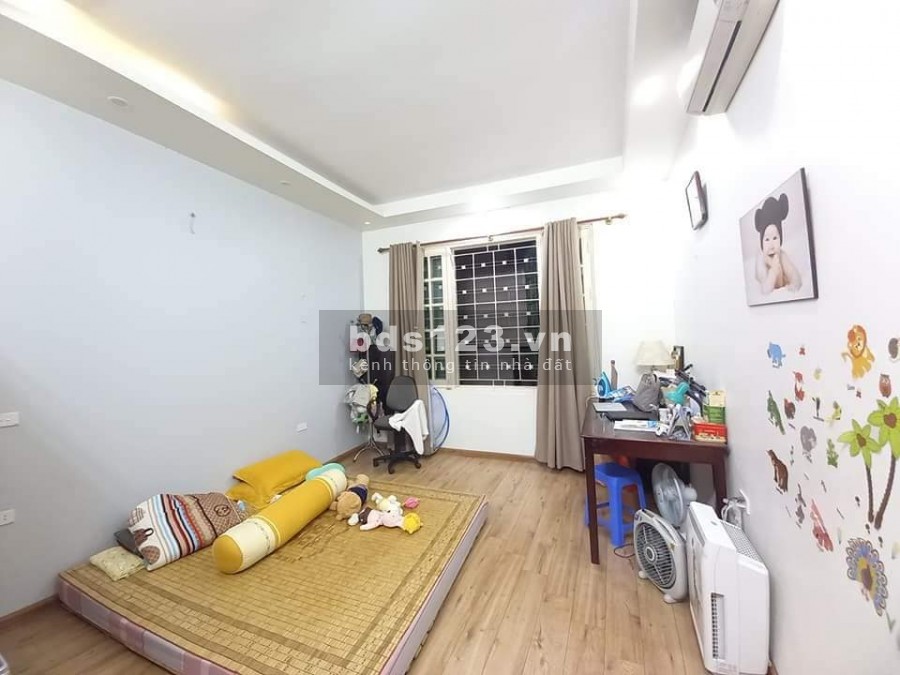 Bán nhà vị trí đẹp, phân lô Quận Đội, đúc kiên cố 4 tầng, sổ đỏ nằm kép chờ khách hữu duyên