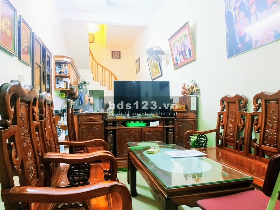 Nhà đẹp, ở ngay, lô góc, Văn Cao dt 38m2, 3.5 tầng, mặt tiền 3.1m giá bán nhỉnh 4 tỷ