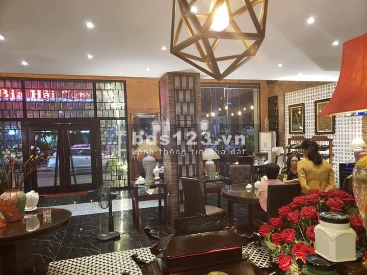 Bán nhà mặt phố Tố Hữu ngã tư Vạn Phúc khu dân cư vỉa hè trăm mét giá đầu tư sinh lời