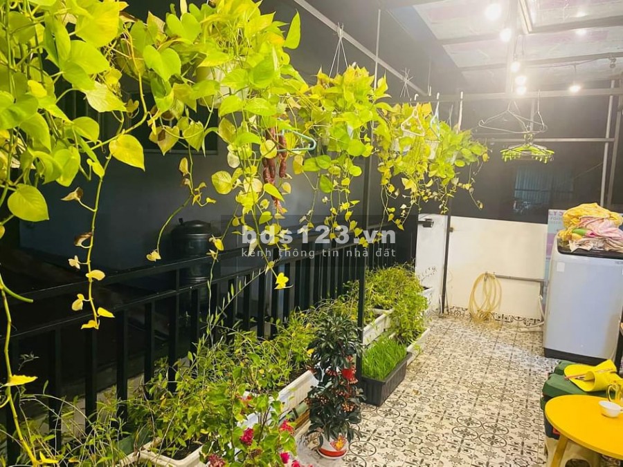 Chính chủ cần bán nhanh nhà mặt tiền đường Nguyễn Trãi Quận 1 giá 13 tỷ 3, sổ sẵn