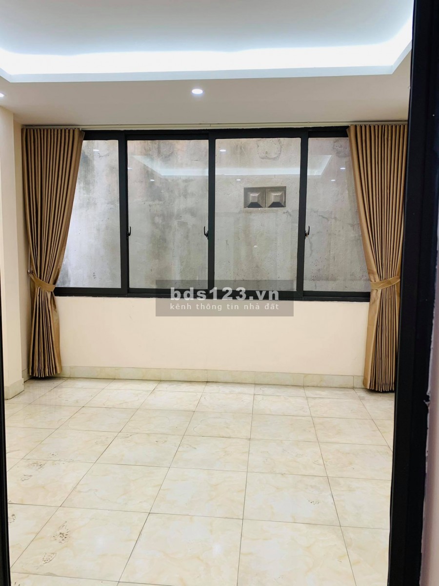 Bán nhà siêu đẹp Ngã Tư Sở - Trường Chinh, dt 30m2, 6 tầng, cách mặt phố 20m, lô góc