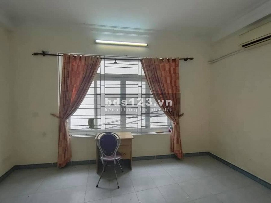 Bán nhà đẹp Ngọc Thụy,2 mặt thoáng, 40m2 giá 2.8 tỷ có thương lượng.